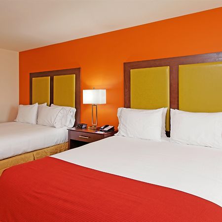 Holiday Inn Express Florence Northeast By Ihg Room photo
