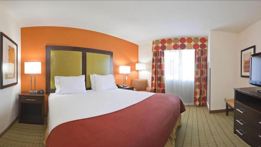 Holiday Inn Express Florence Northeast By Ihg Exterior photo
