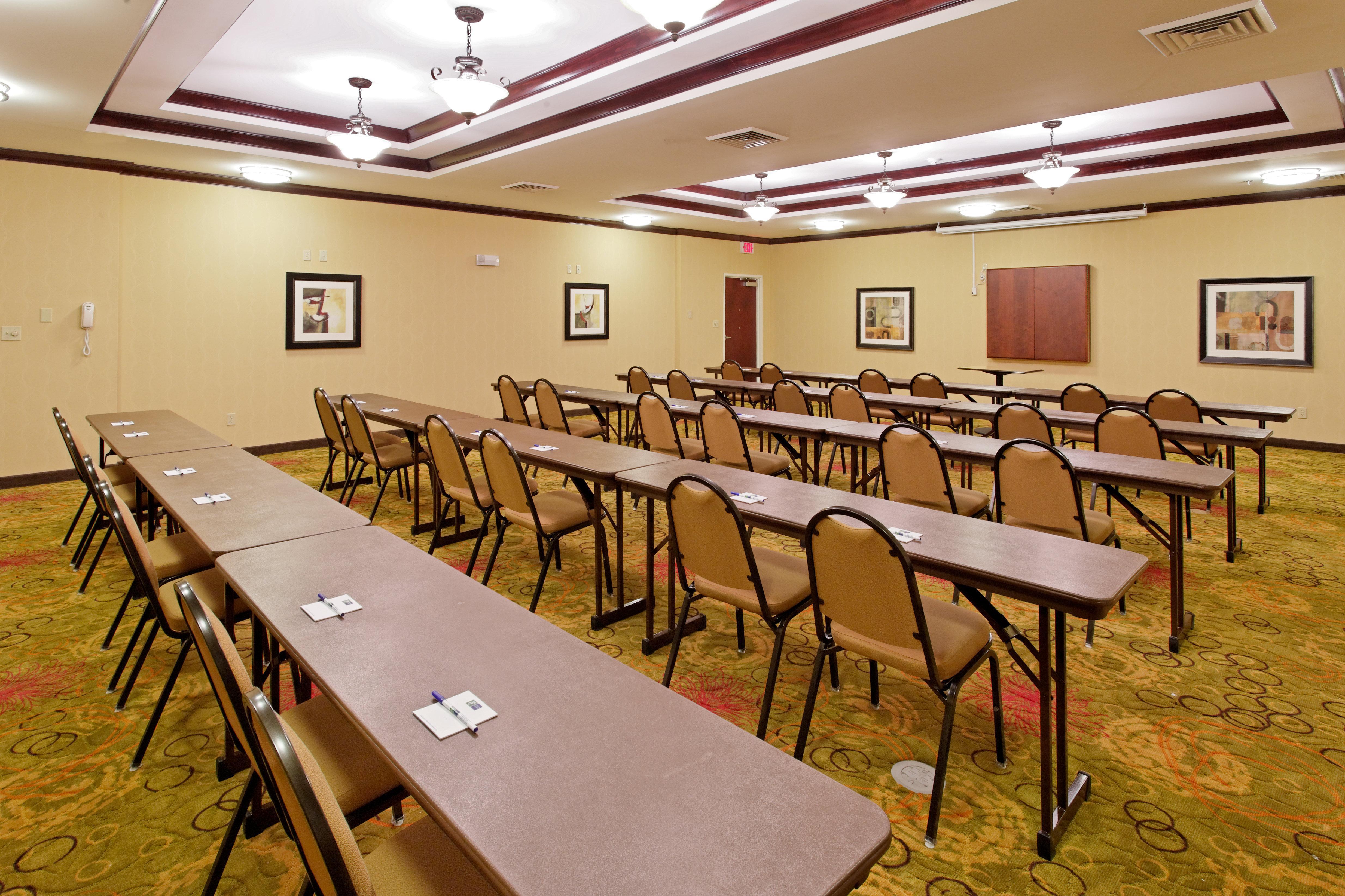 Holiday Inn Express Florence Northeast By Ihg Exterior photo